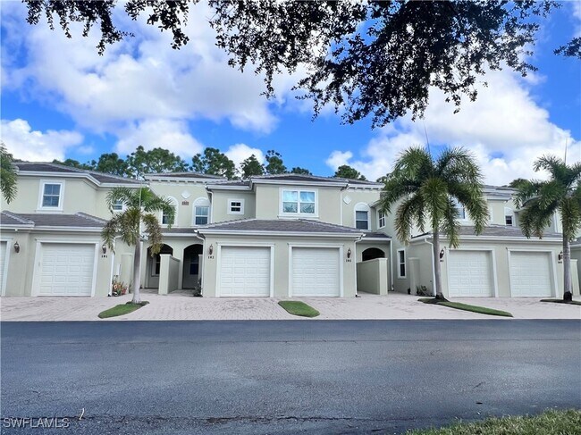 property at 1435 Mariposa Cir