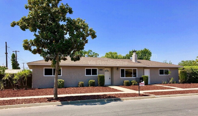 3653 N Shirley Ave in Fresno, CA - Building Photo - Building Photo