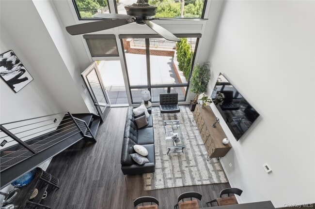 property at 172 E Prospect Ave