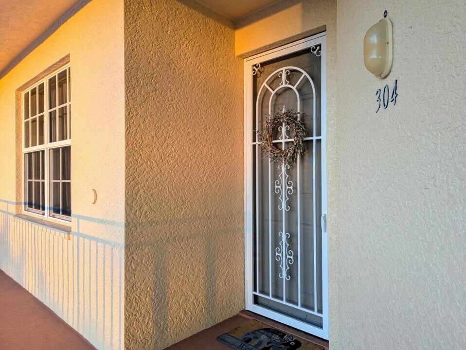 1129 Van Loon Commons Cir in Cape Coral, FL - Building Photo