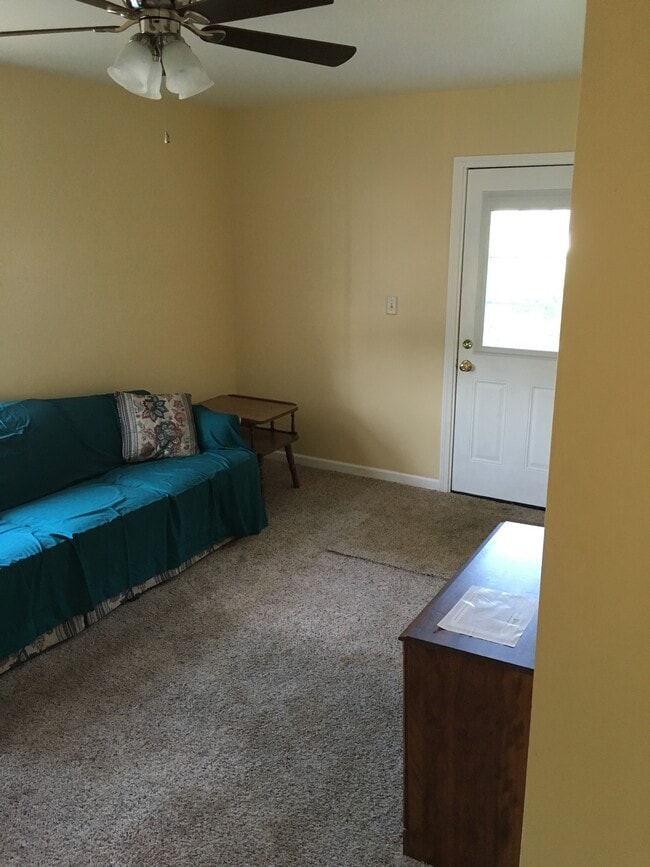 365 National Rd in Wheeling, WV - Foto de edificio - Building Photo