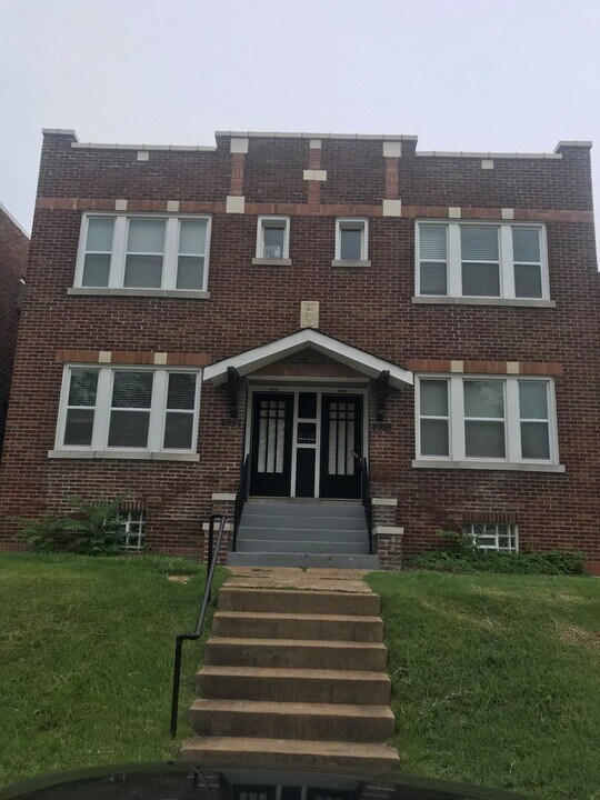 4955 Eichelberger St in St. Louis, MO - Building Photo