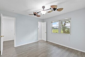 37 Private Rd in Dayton, TX - Foto de edificio - Building Photo