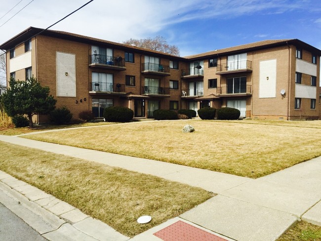 360 Bensley Ave in Calumet City, IL - Foto de edificio - Building Photo