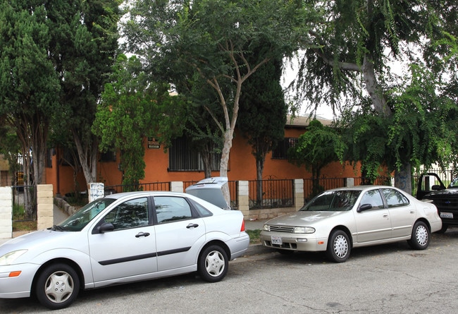 6421 Middleton St in Huntington Park, CA - Building Photo - Building Photo