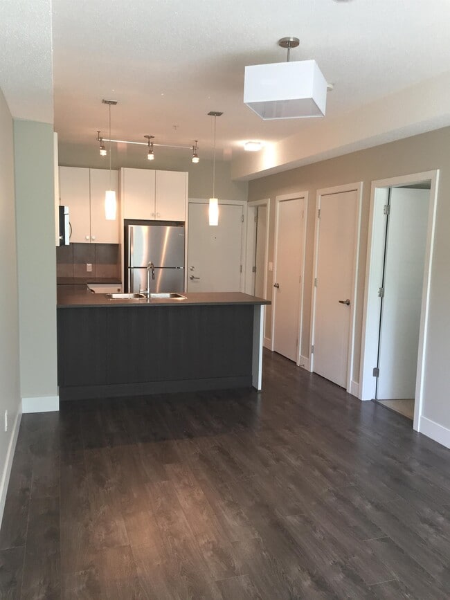 1958-1958 N Parallel Rd in Abbotsford, BC - Building Photo - Building Photo