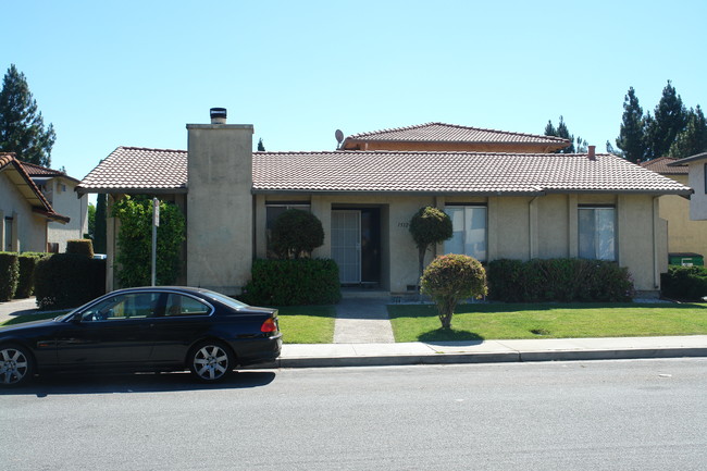 1512 Moorpark Ave in San Jose, CA - Building Photo - Building Photo