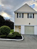 78 S Estate Dr in Webster, NY - Building Photo