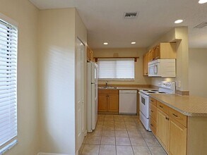 1420 Park Shore Cir-Unit -1420 Park Shore Circle, 3 in Ft. Myers, FL - Building Photo - Building Photo