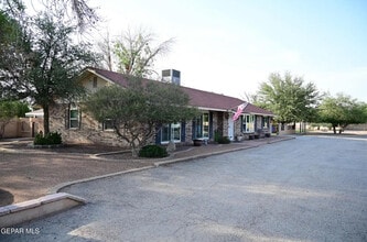 10725 W Burt Rd in Socorro, TX - Building Photo - Building Photo