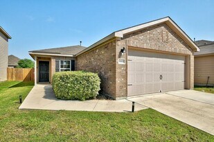 1444 Breanna Ln in Kyle, TX - Building Photo