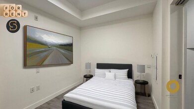 2035 Glenaire Dr in North Vancouver, BC - Building Photo - Building Photo