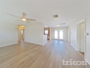 10887 111th Pl N in Largo, FL - Building Photo - Building Photo