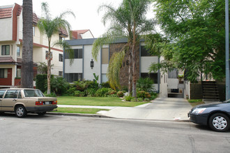 315 N Cedar St in Glendale, CA - Building Photo - Building Photo