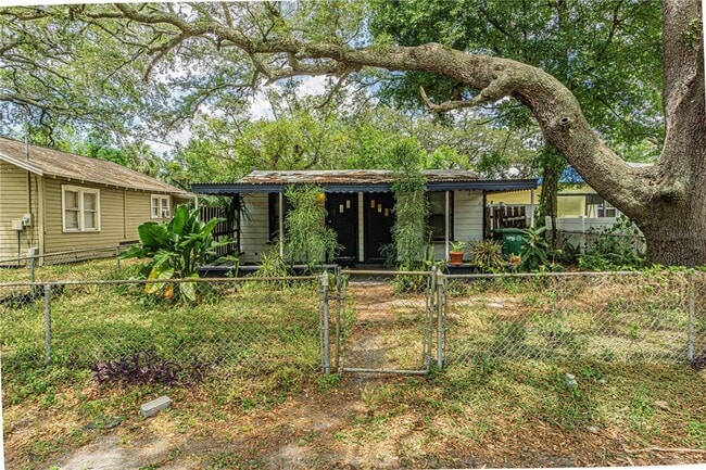 property at 10704 N Annette Ave