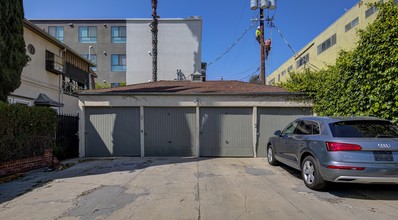 6915 Fountain Ave in Los Angeles, CA - Building Photo - Building Photo