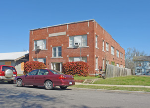 Betty Jo Apartments in Tulsa, OK - Foto de edificio - Building Photo