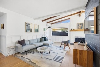 3834 W 147th Pl in Hawthorne, CA - Building Photo - Building Photo