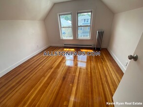 13 Boulevard Terrace in Boston, MA - Building Photo - Building Photo