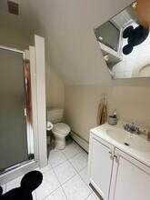 65 Fairbanks St, Unit 2 in Boston, MA - Foto de edificio - Building Photo