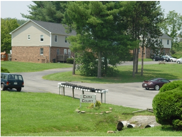 Cara Court Apartments in Blacksburg, VA - Foto de edificio - Building Photo