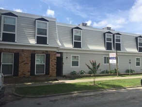 1419 Hawthorne St-Unit -27 in Houston, TX - Building Photo - Building Photo
