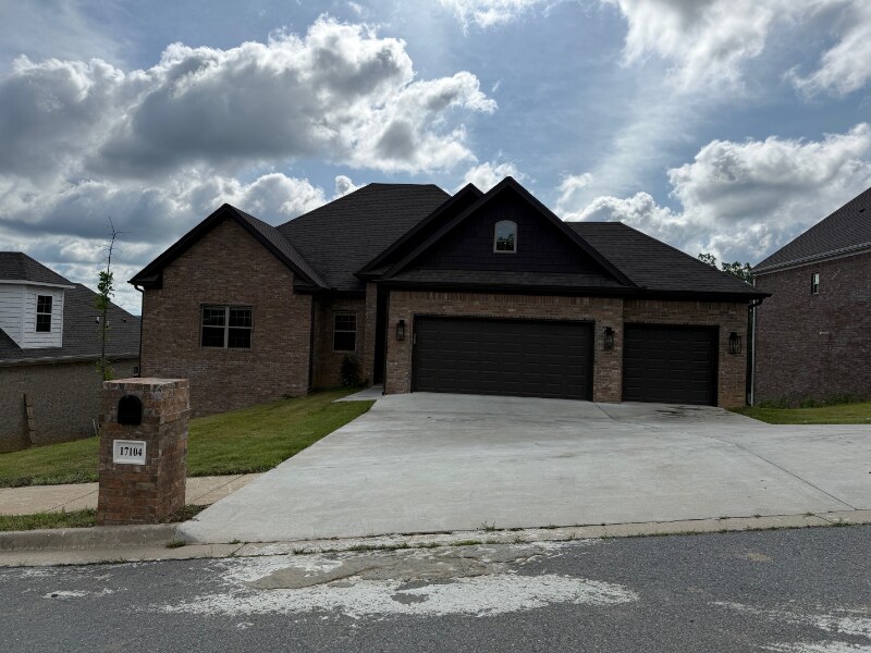 17104 Meandering Magnolia in Sherwood, AR - Foto de edificio