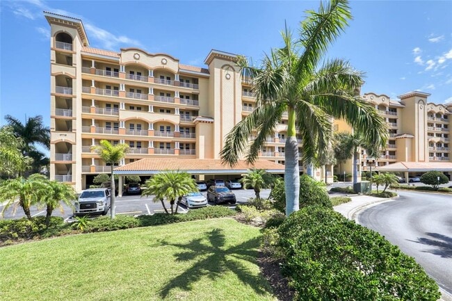 17715 Gulf Blvd in Redington Shores, FL - Building Photo - Building Photo