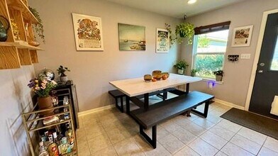 114 Friendship Oak Dr in San Marcos, TX - Building Photo - Building Photo