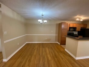 214 Lake Parsons Green in Brandon, FL - Building Photo - Building Photo