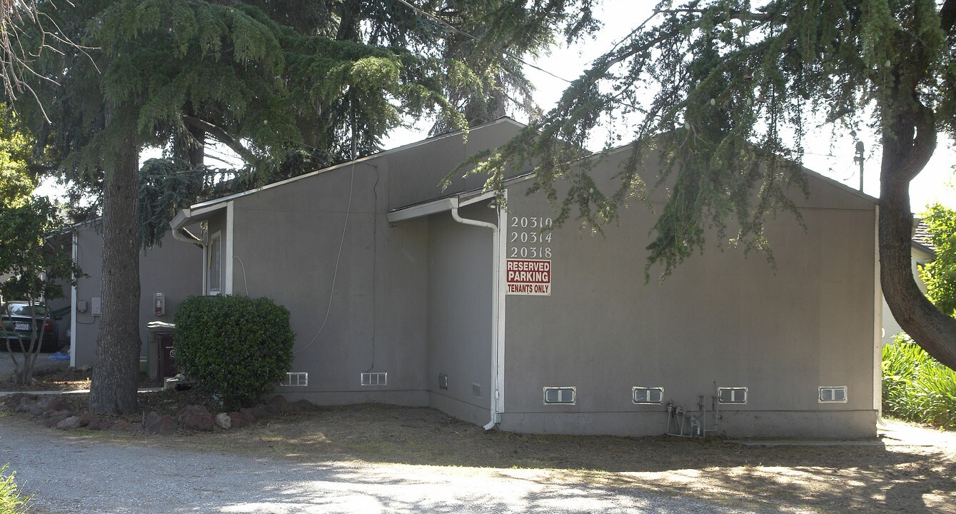 20310-20318 Concord Ave in Hayward, CA - Building Photo