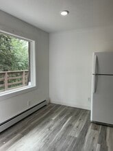 7726 Duben Ave in Anchorage, AK - Foto de edificio - Building Photo