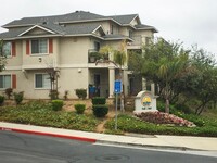 Nantucket Bay Apartments in Salinas, CA - Foto de edificio - Building Photo