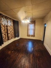 1042 W Prairie Ave in Decatur, IL - Building Photo - Building Photo