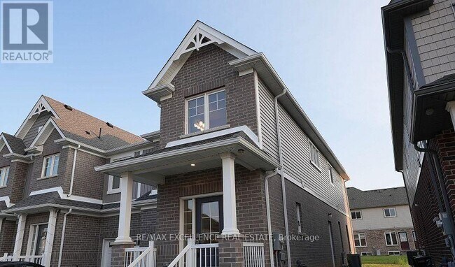 22 Bur Oak Dr in Thorold, ON - Building Photo - Building Photo