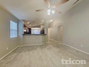 25738 W St Catherine Ave in Buckeye, AZ - Foto de edificio - Building Photo