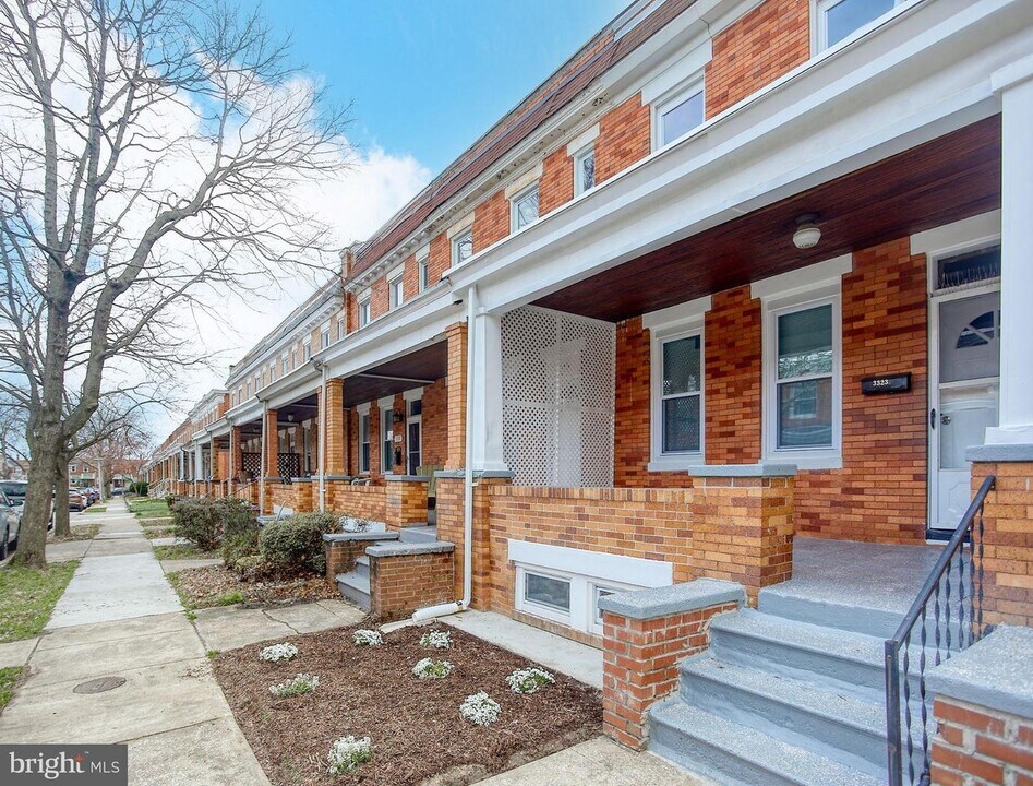 3323 Ramona Ave in Baltimore, MD - Building Photo