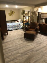 25 Nut Island Ave, Unit 1 in Quincy, MA - Building Photo - Building Photo