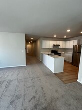 371 NE Ridgepoint Blvd in Belfair, WA - Building Photo - Building Photo
