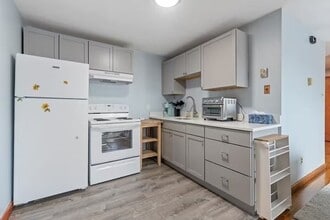 880 Broadway in Chelsea, MA - Building Photo - Building Photo