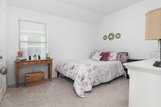 10622 Cabot Trl in Rosharon, TX - Foto de edificio - Building Photo