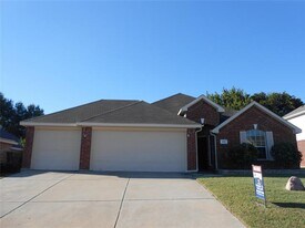 492 Northbrook Ave in Oak Point, TX - Building Photo