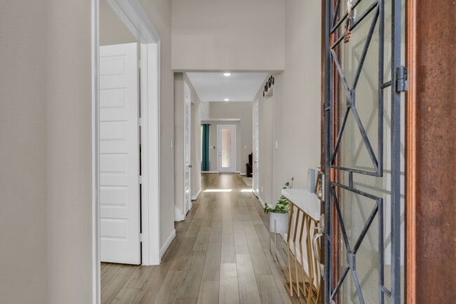 property at 2030 Woodland Pine Ct