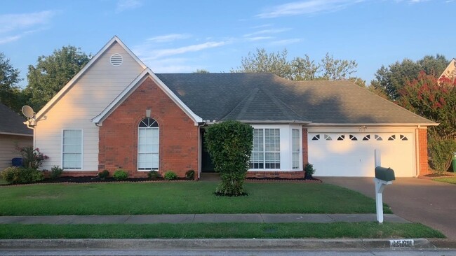 property at 4558 Kings Grant Dr