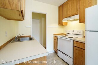 2214 Broadway St in Vancouver, WA - Building Photo - Building Photo