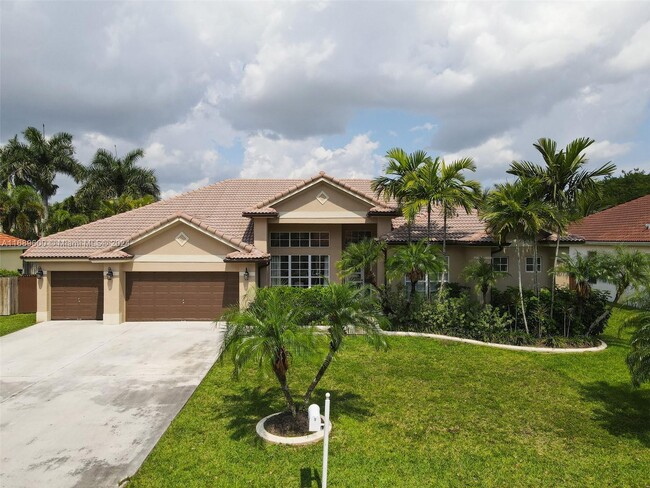 2910 Fairways Dr in Homestead, FL - Building Photo - Building Photo