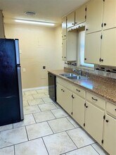 2906 NW Euclid Ave in Lawton, OK - Building Photo - Building Photo