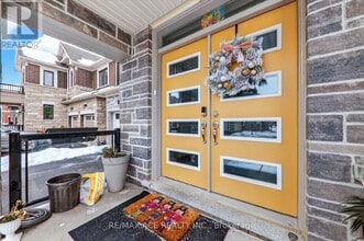 1419 Mockingbird Sq in Pickering, ON - Building Photo - Building Photo