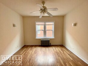 6900 N Lakewood Ave, Unit S in Chicago, IL - Foto de edificio - Building Photo