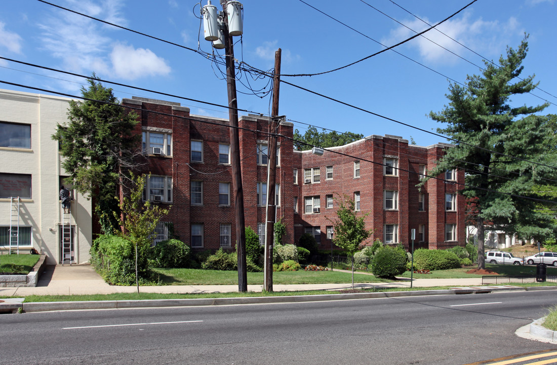 2801 Pennsylvania in Washington, DC - Building Photo